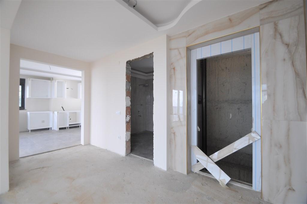 MAY2090 - Photo 57