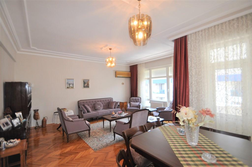MAY2091 - Photo 5