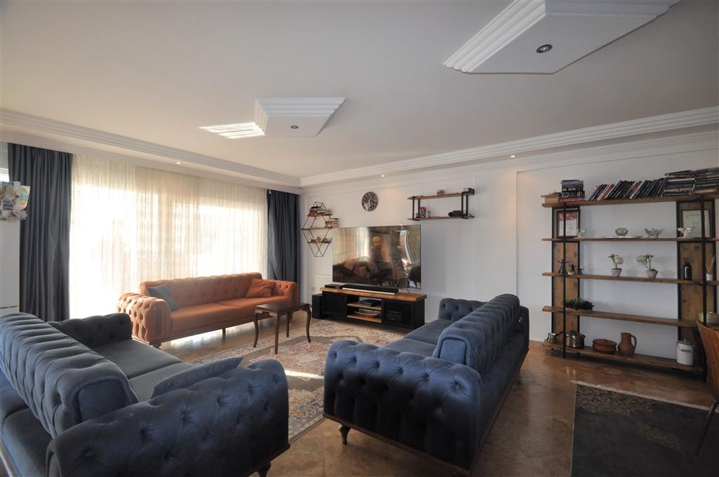 MAY2093 - Photo 5