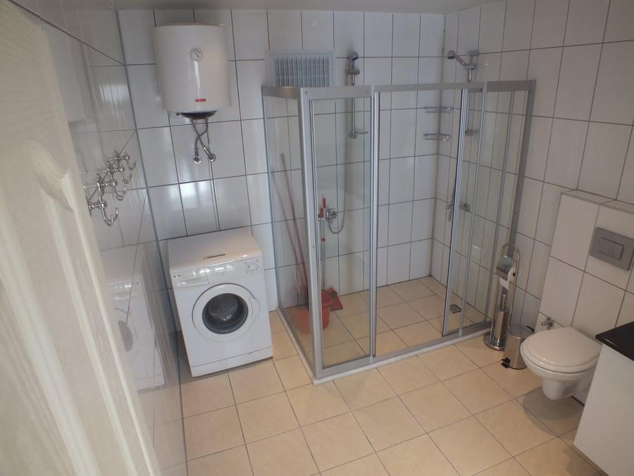 MAY2087 - Photo 5