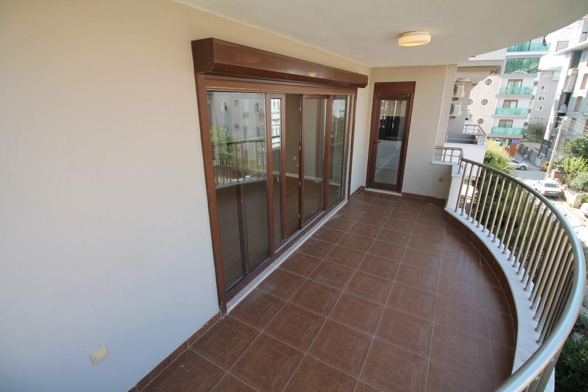 MAY2052 - Photo 21
