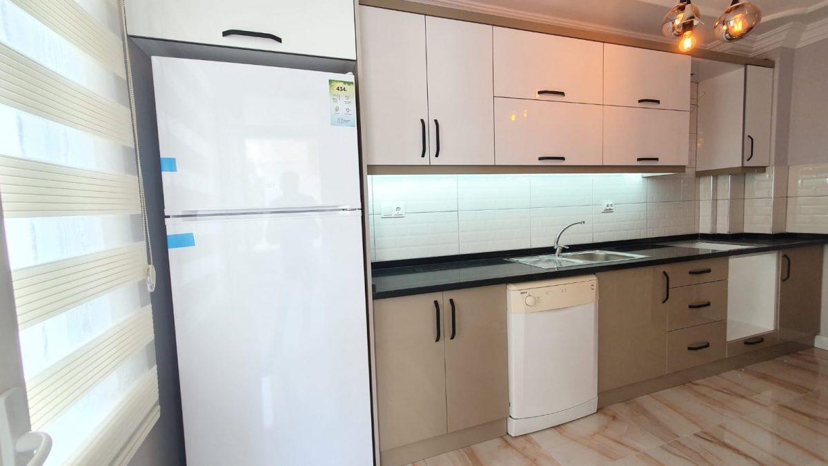 MAY2136 - Photo 5