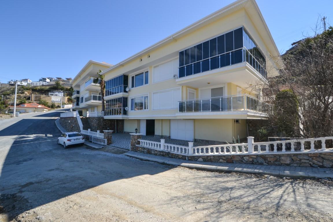 MAY2166 - Photo 1