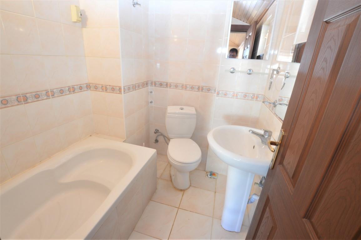 MAY2208 - Photo 15
