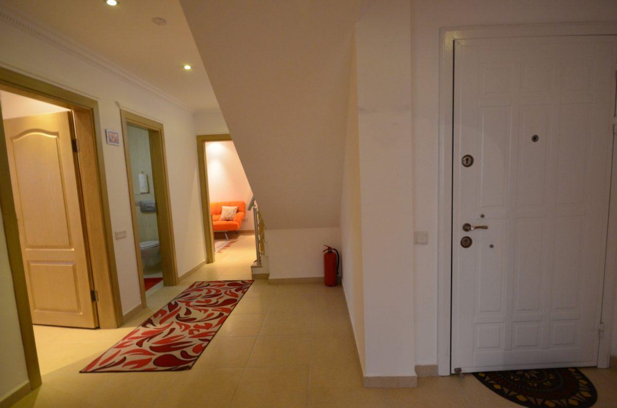 MAY2070 - Photo 2