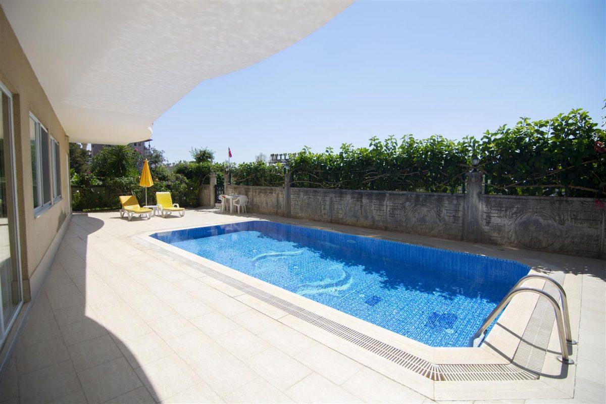 MAY2153 - Photo 2
