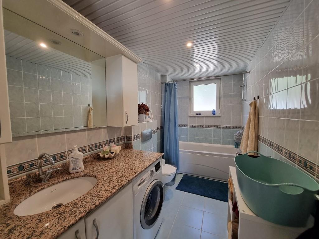 MAY2151 - Photo 23