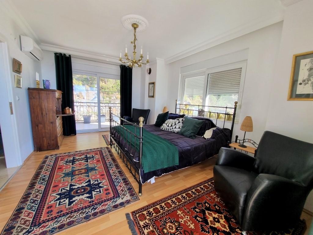 MAY2151 - Photo 24