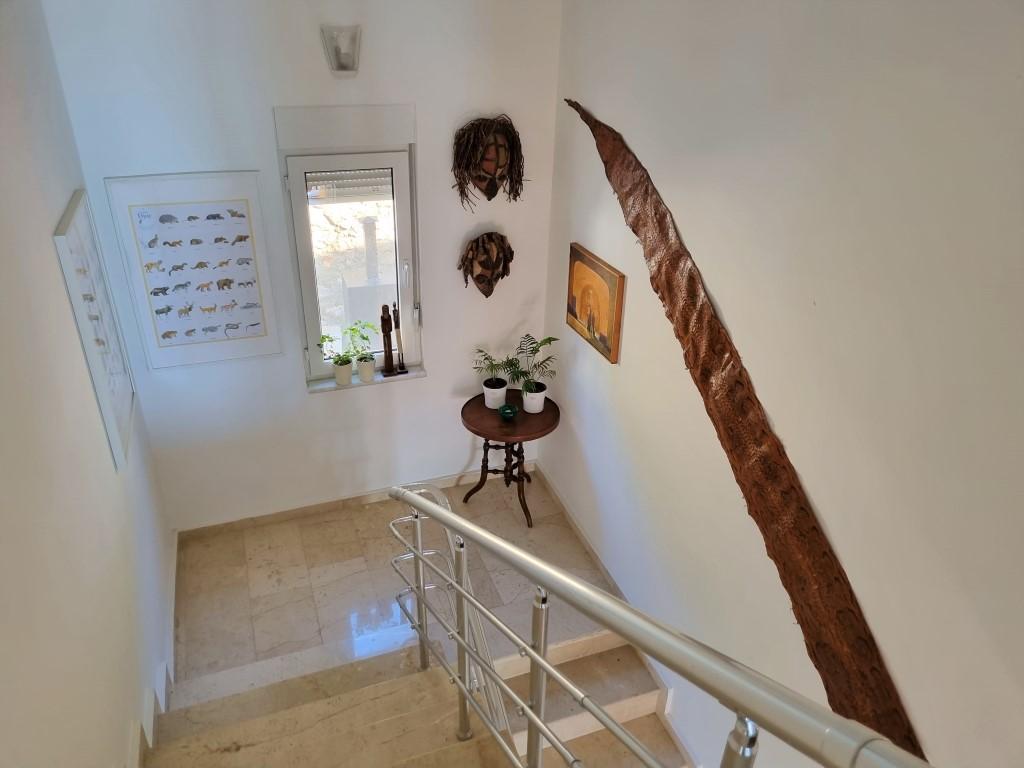 MAY2151 - Photo 29
