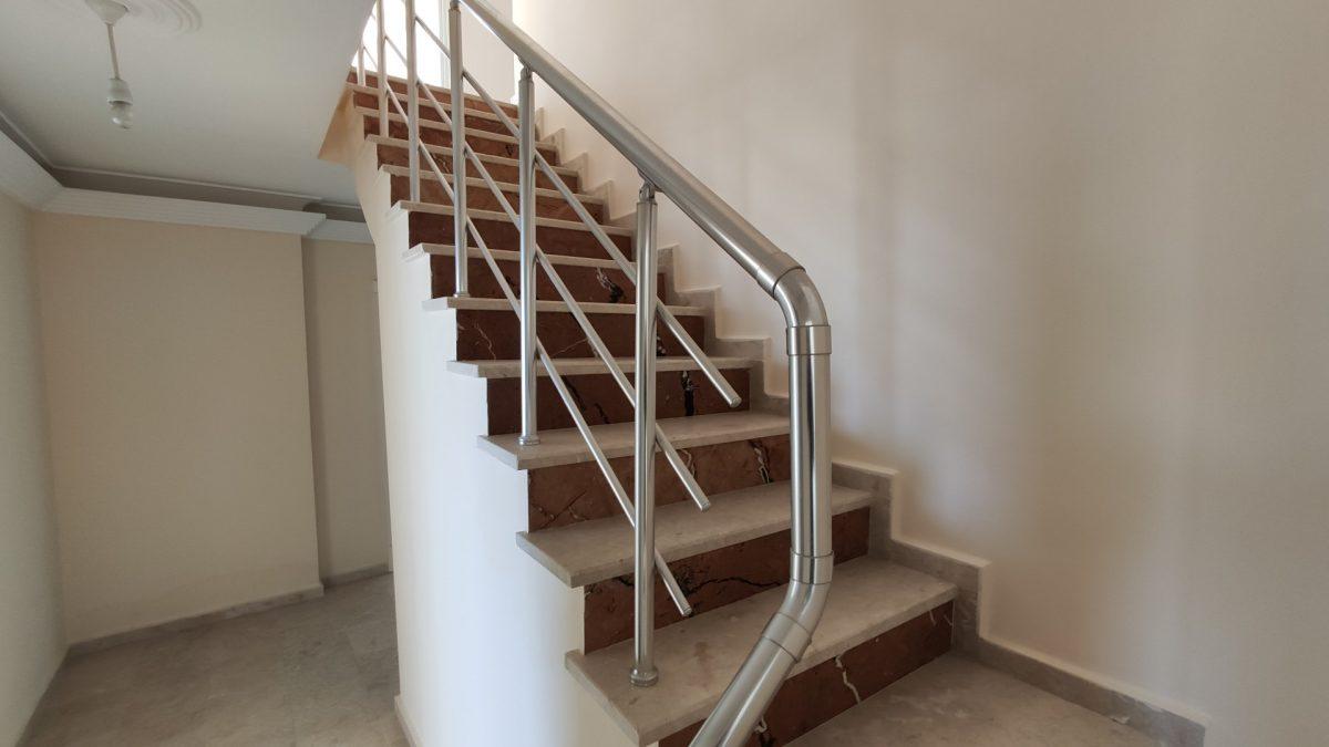 MAY2137 - Photo 10