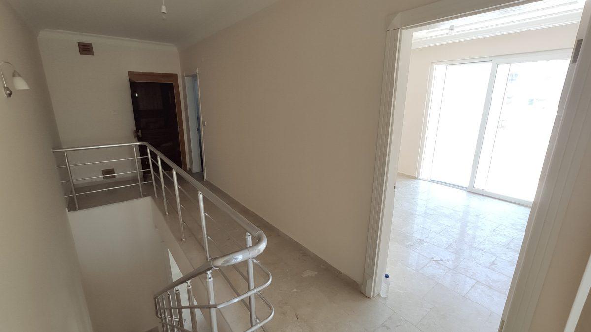 MAY2137 - Photo 12