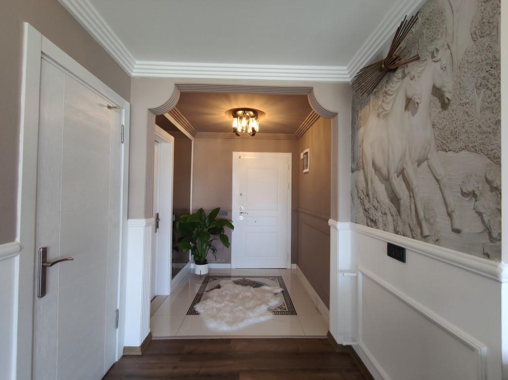MAY2180 - Photo 10