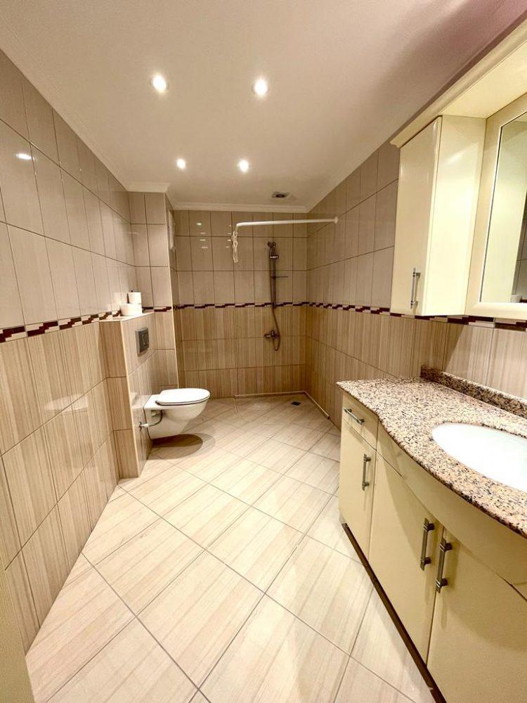 MAY2110 - Photo 21