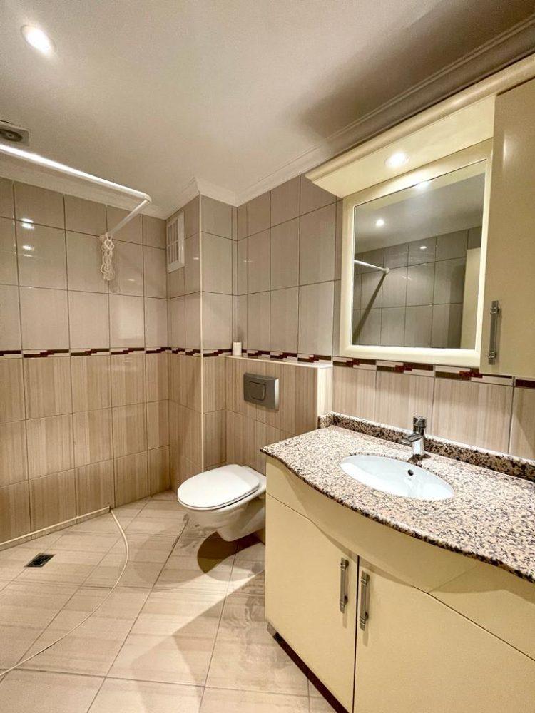 MAY2110 - Photo 14