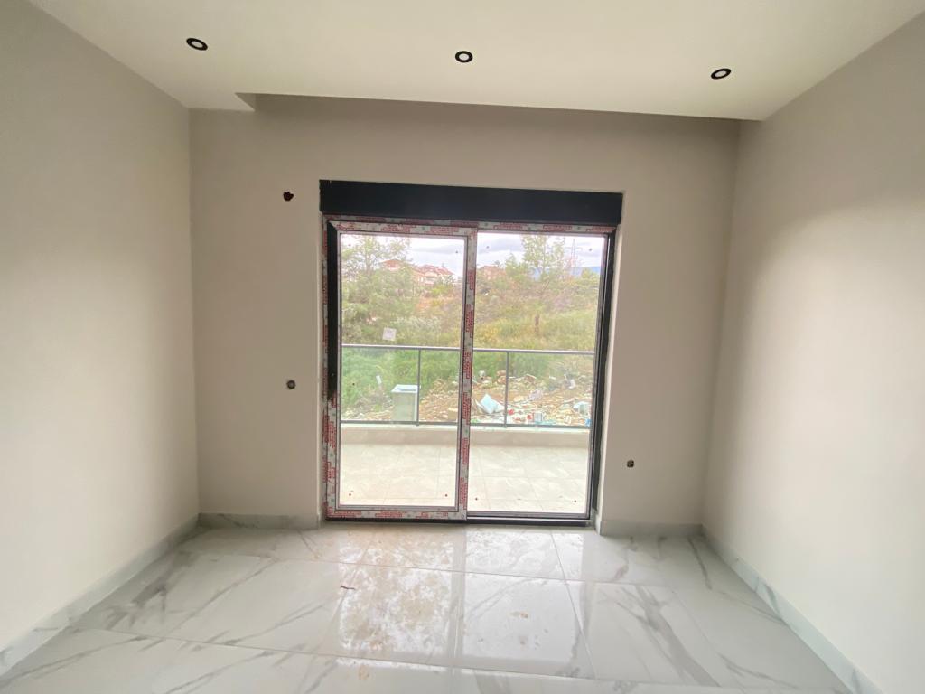 MAY2064 - Photo 11