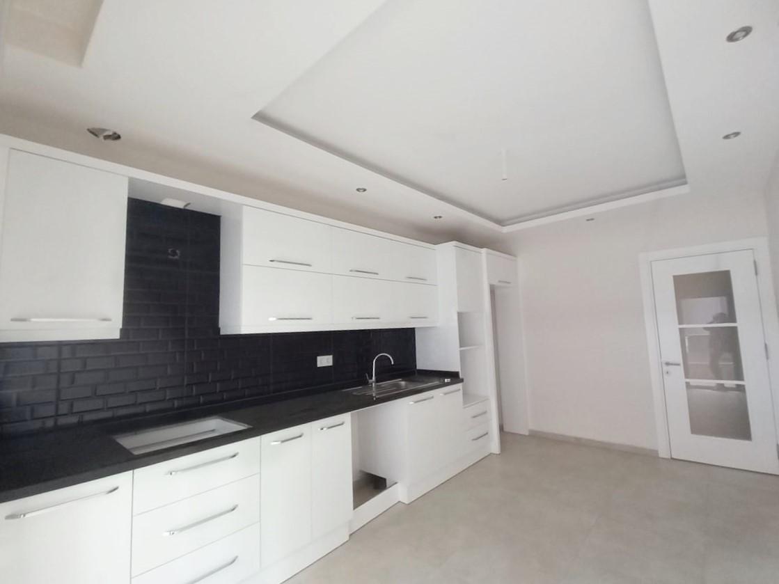 MAY2130 - Photo 12