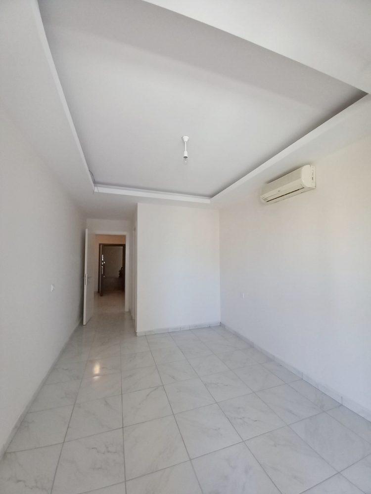 MAY2123 - Photo 11