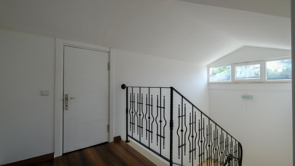 MAY2127 - Photo 16