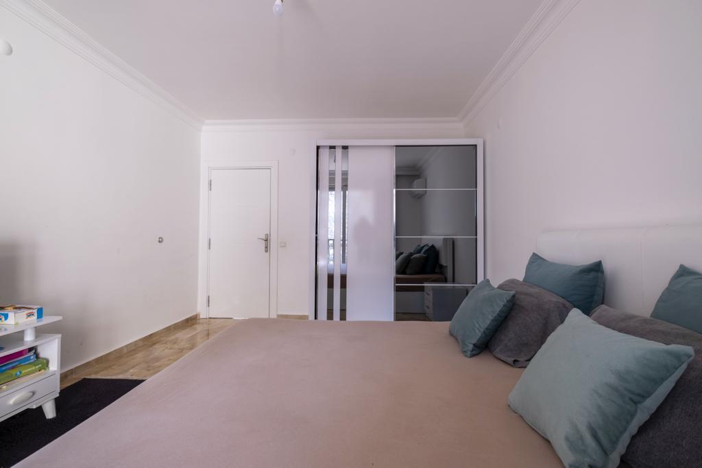 MAY2127 - Photo 13