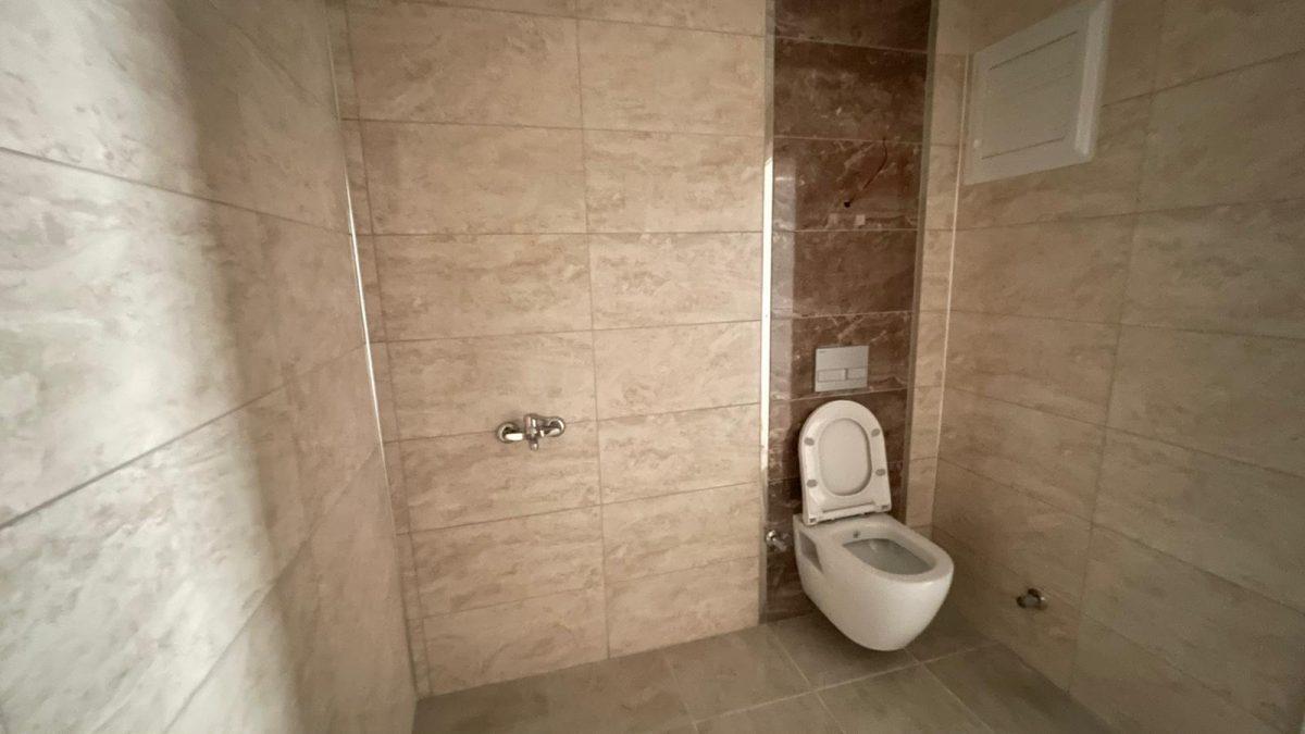 MAY2055 - Photo 11
