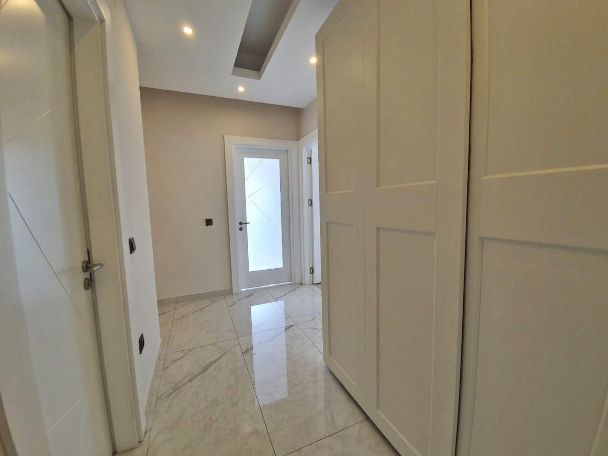 MAY2054 - Photo 14