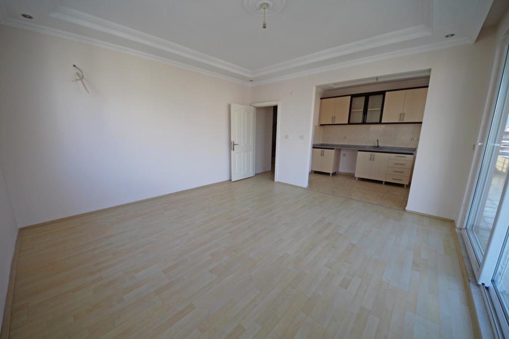 MAY2159 - Photo 5