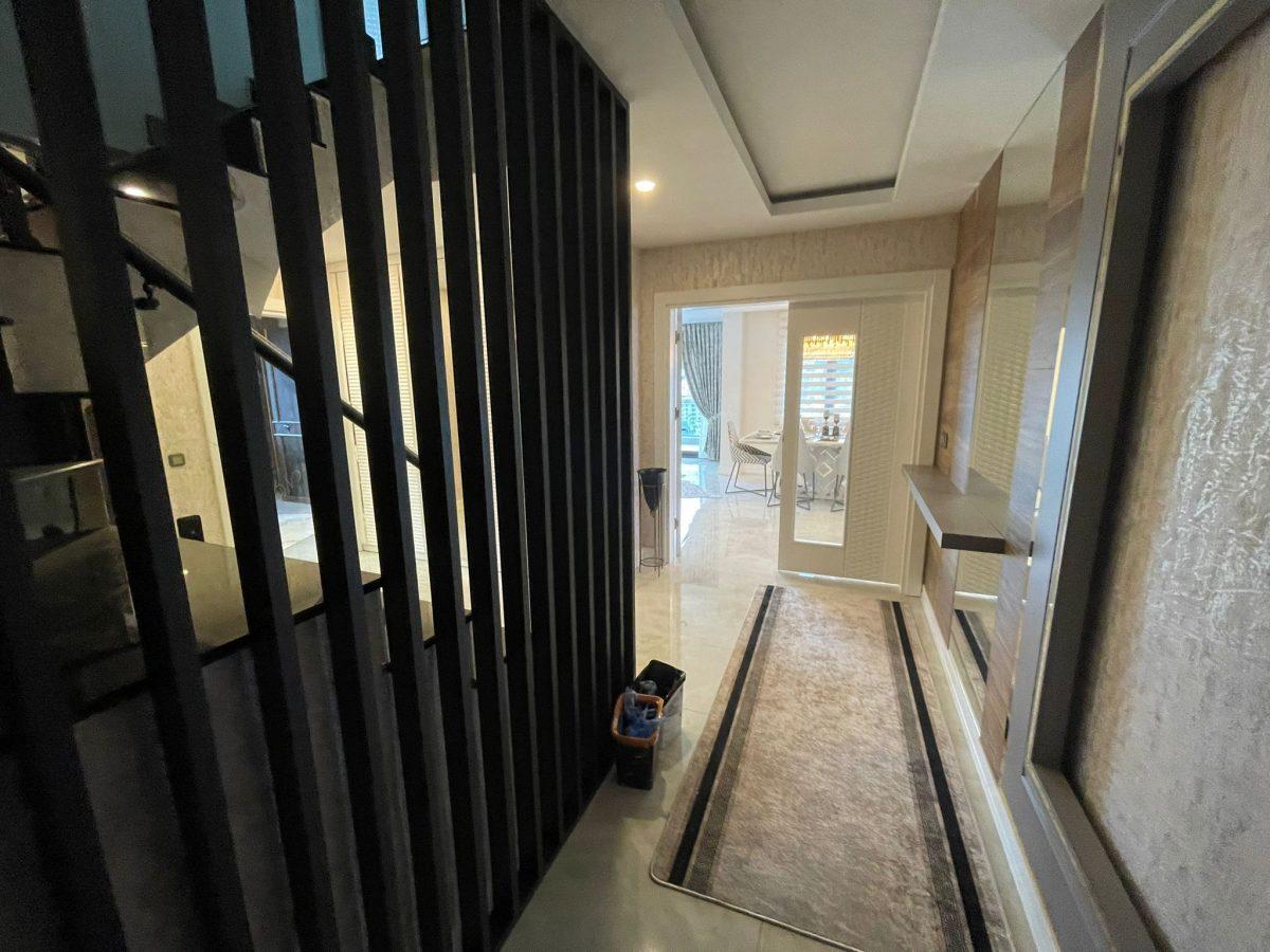 MAY2163 - Photo 20