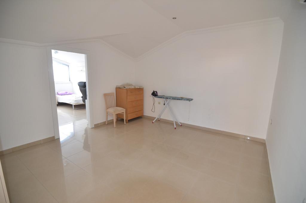 MAY2228 - Photo 22