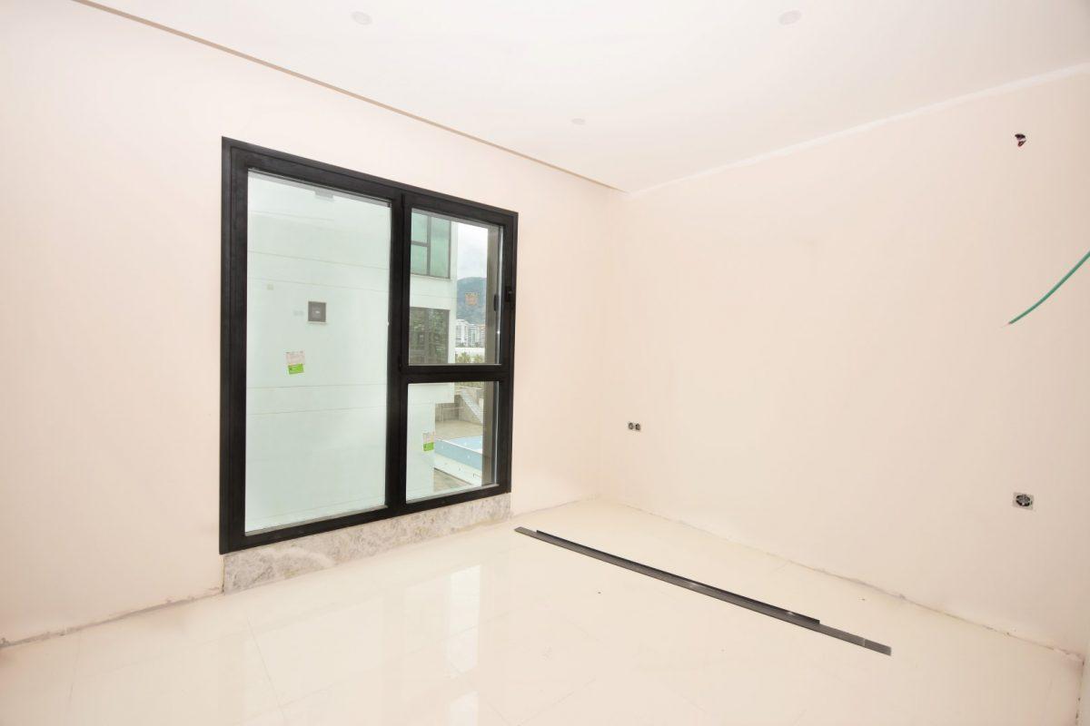 MAY2131 - Photo 15