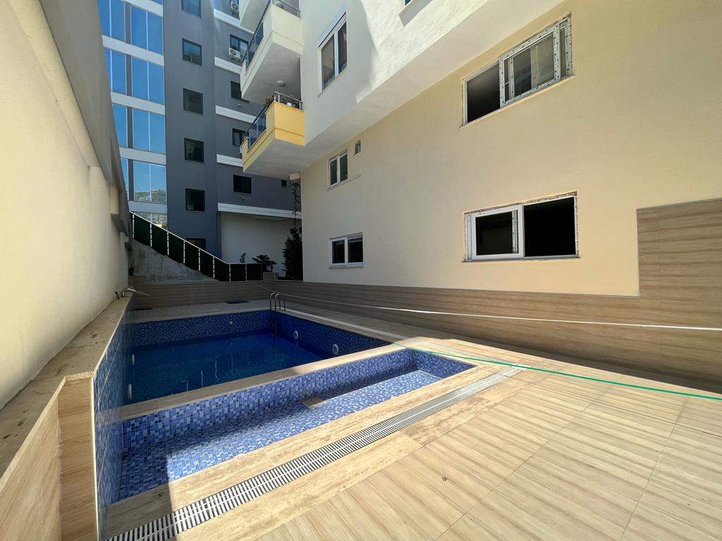 MAY2279 - Photo 2