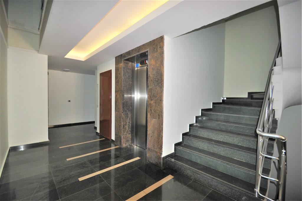 MAY2343 - Photo 7