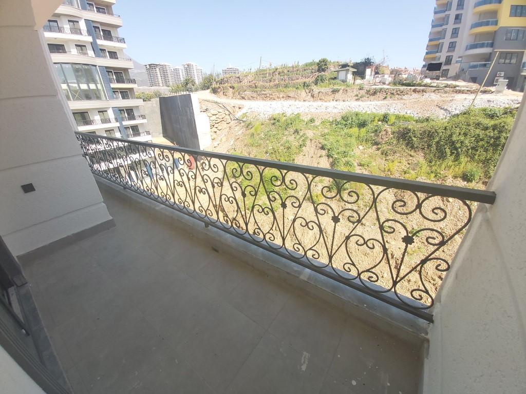 MAY2280 - Photo 12