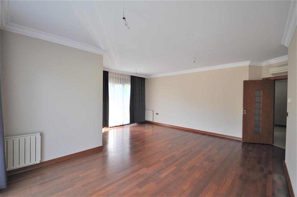 MAY2343 - Photo 22