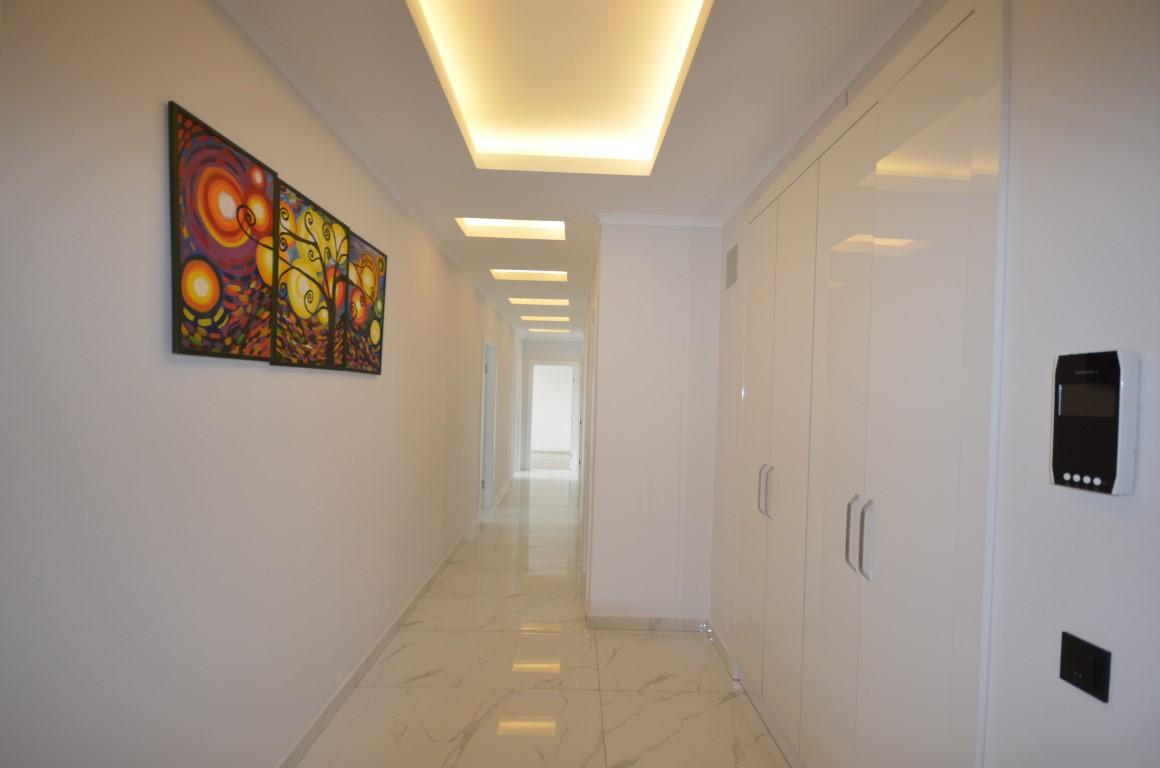 MAY2340 - Photo 9