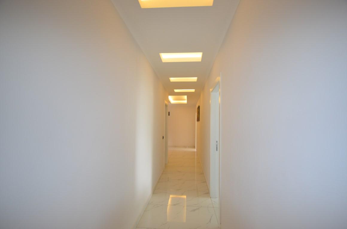MAY2340 - Photo 10