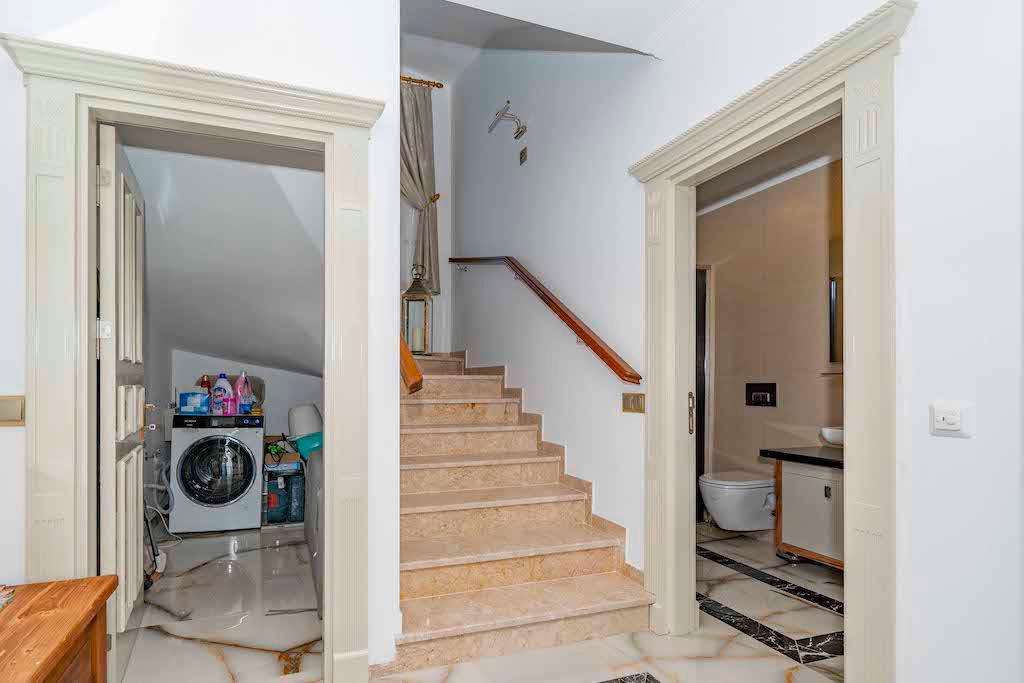 MAY2246 - Photo 23