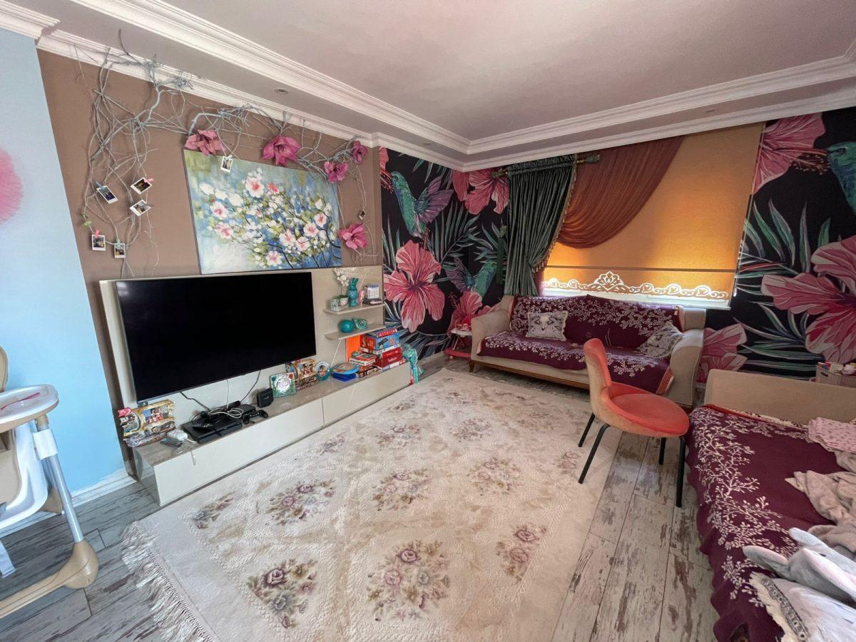 MAY2257 - Photo 1