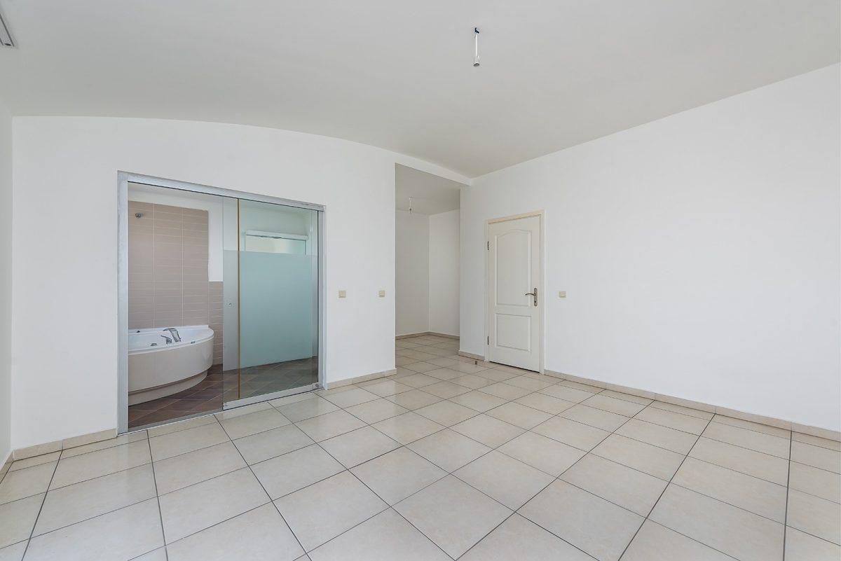 MAY2308 - Photo 22
