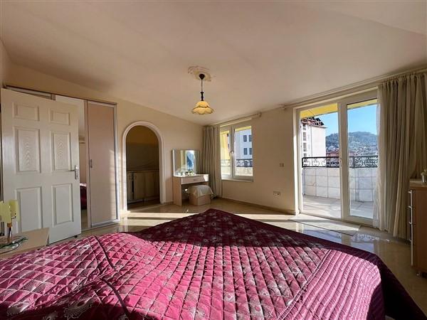 MAY2237 - Photo 19