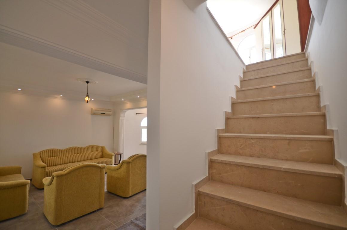 MAY2380 - Photo 19