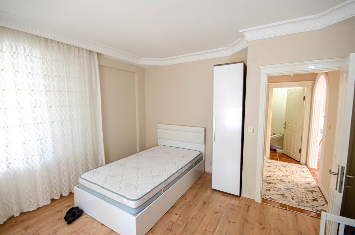 MAY2368 - Photo 23