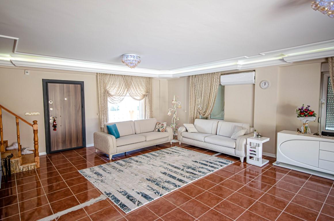 MAY2368 - Photo 12