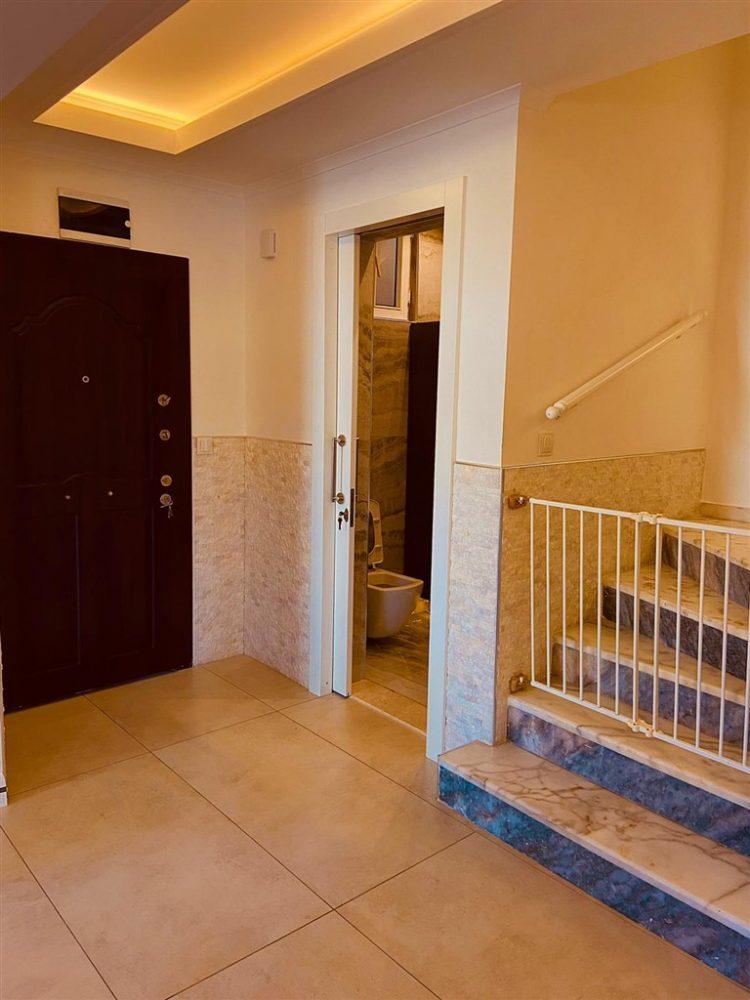 MAY2352 - Photo 23