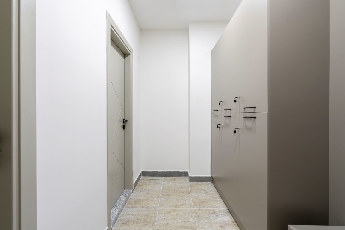 MAY2384 - Photo 19