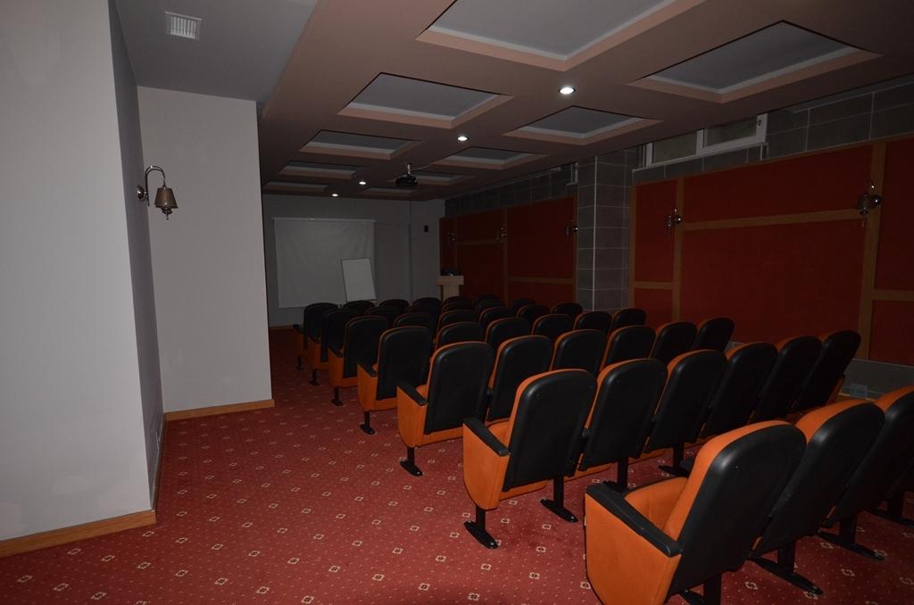 MAY2502 - Photo 14