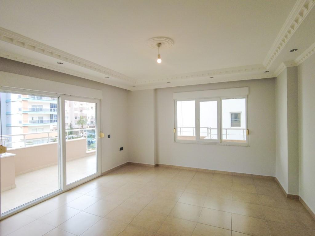MAY2499 - Photo 6