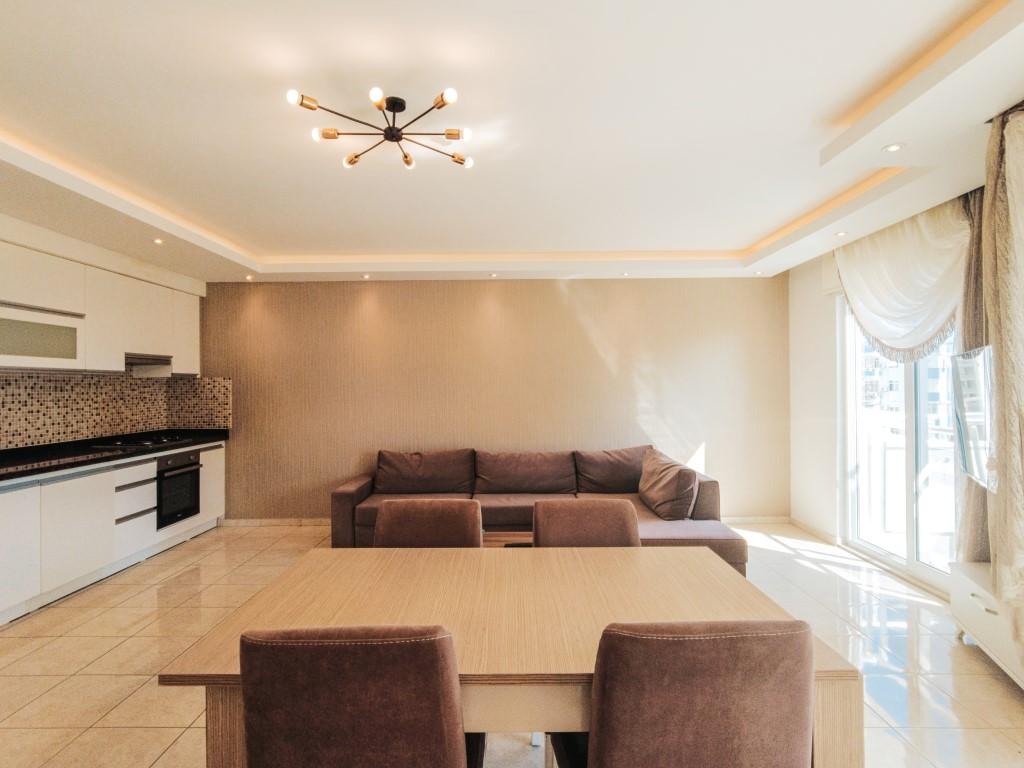 MAY2498 - Photo 2