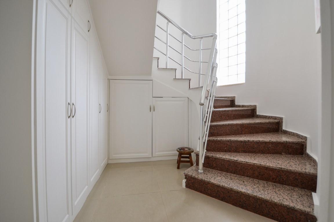 MAY2471 - Photo 19