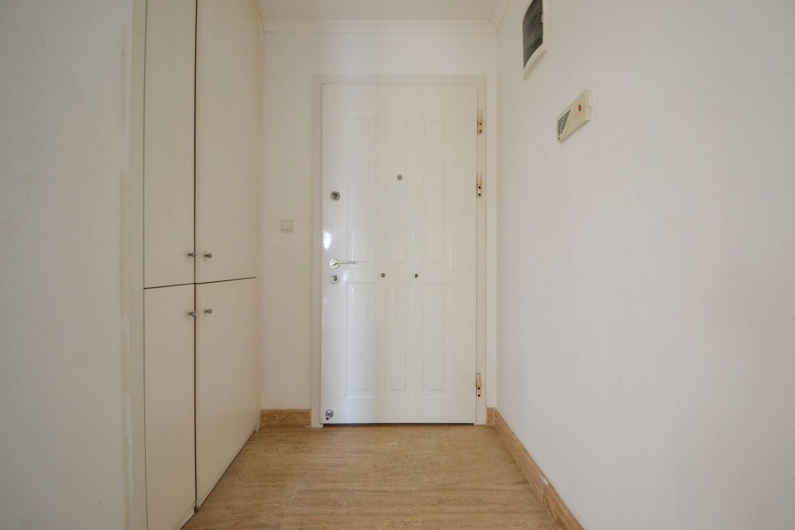 MAY2477 - Photo 8