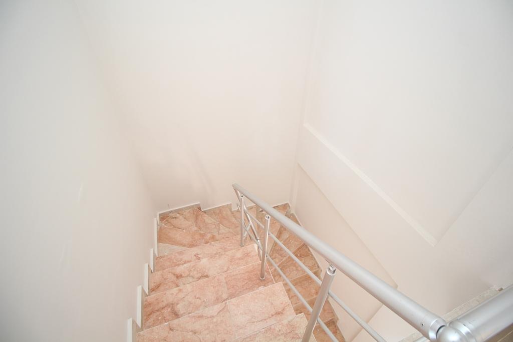 MAY2396 - Photo 19